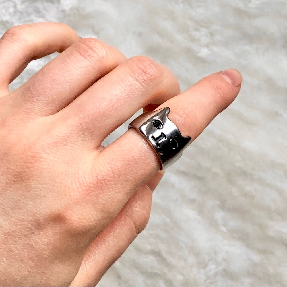 Cat ring